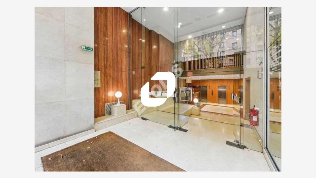 A louer Bureaux 896m² Paris