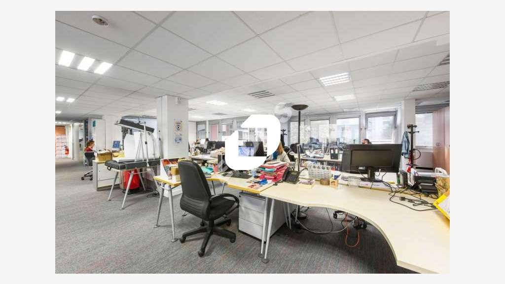 A louer Bureaux 896m² Paris