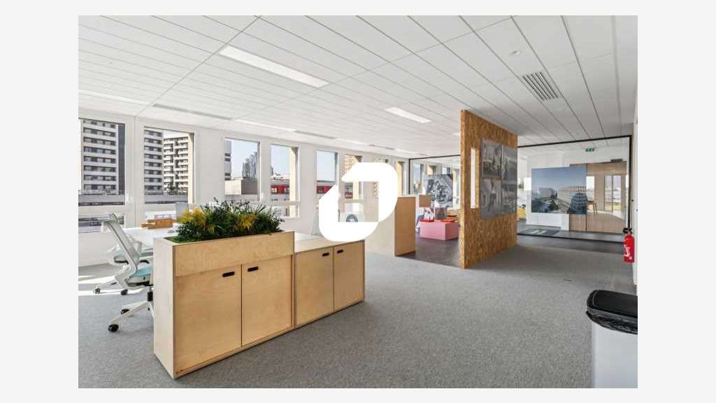 A louer Bureaux 4251m² Paris