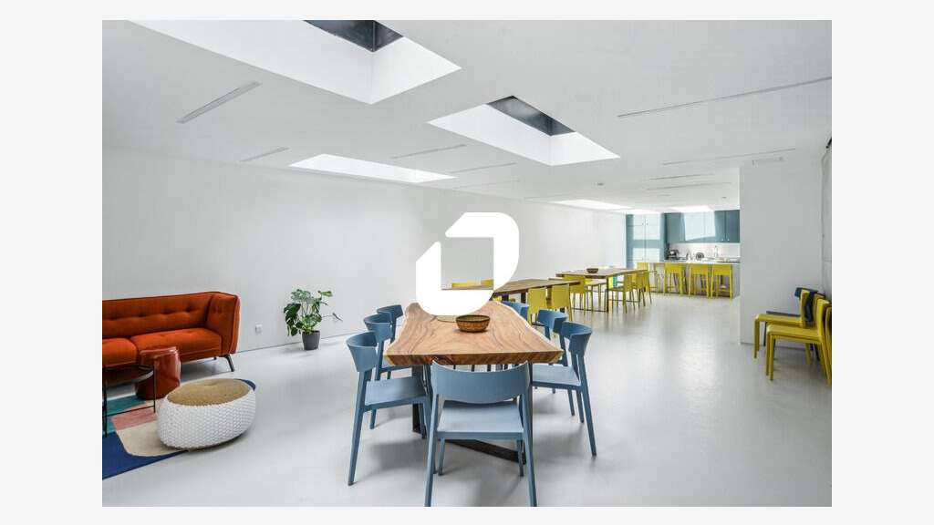 A louer Bureaux 1319m² Paris