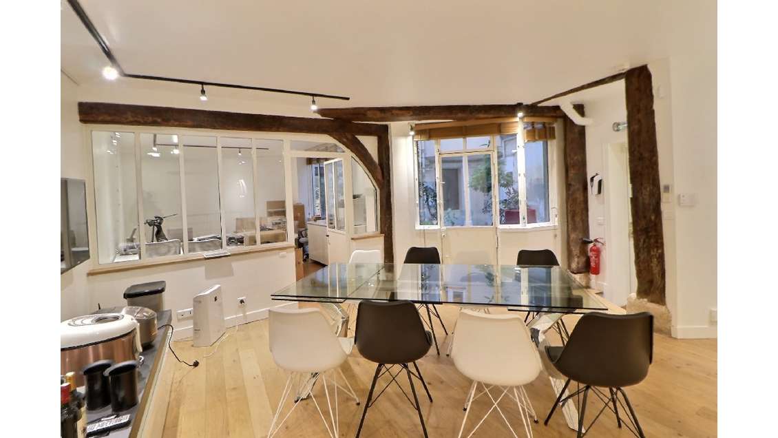 Location bureaux atypiques Paris 1er Louvre Halles
