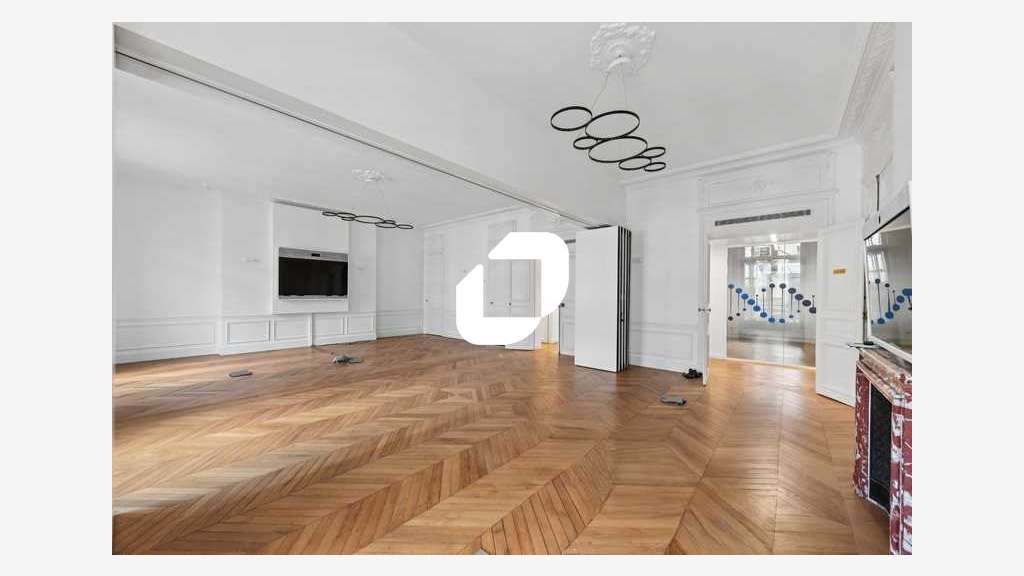 A louer Bureaux 623m² Paris