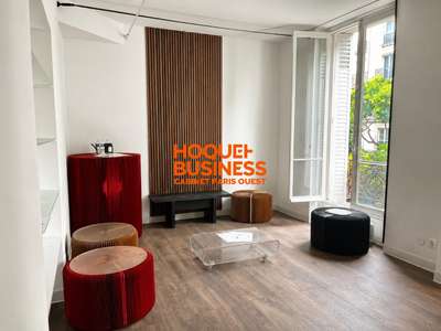 A louer local professionnel  82m² à Paris 1er