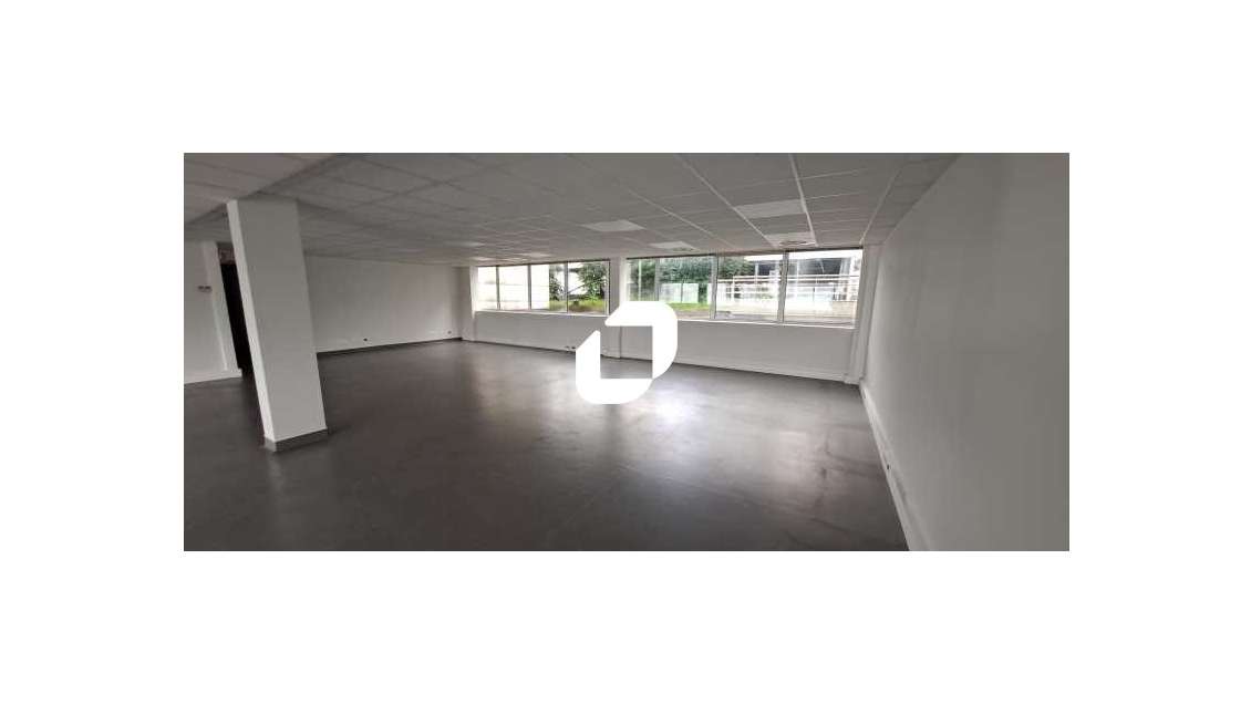 A louer Bureaux 3396m² Paris