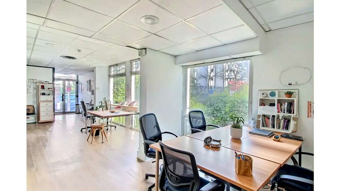 Location bureaux 315m² en RDC et RDJ à Paris 75020