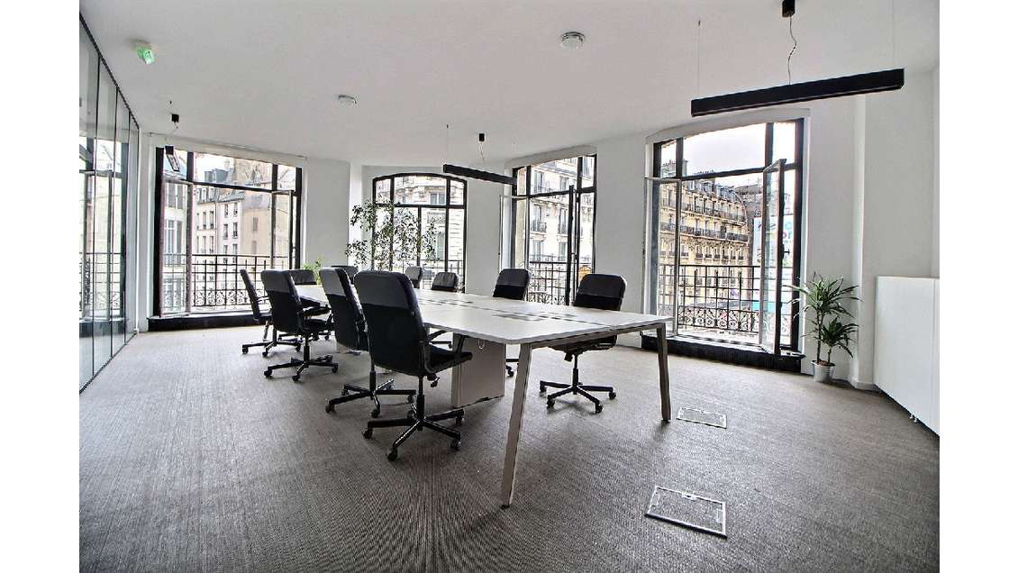 Location bureaux coworking de 145m² à Paris 75002