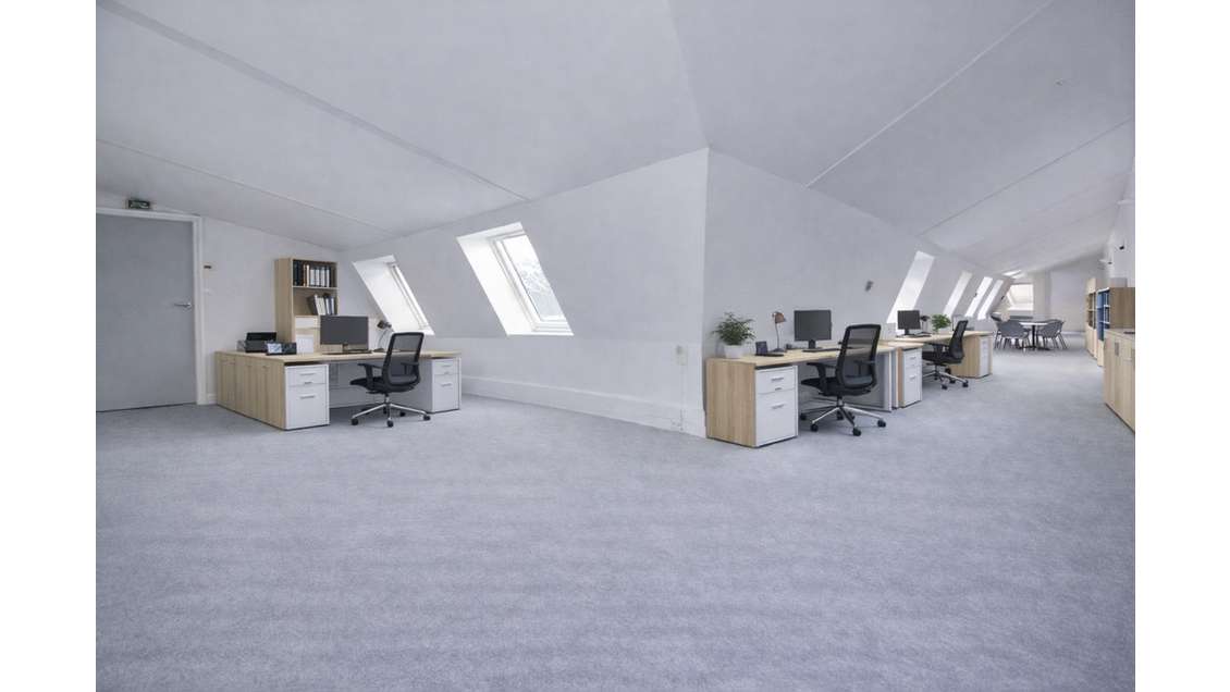Location bureaux 97m² en étage élevé à Paris 2ème