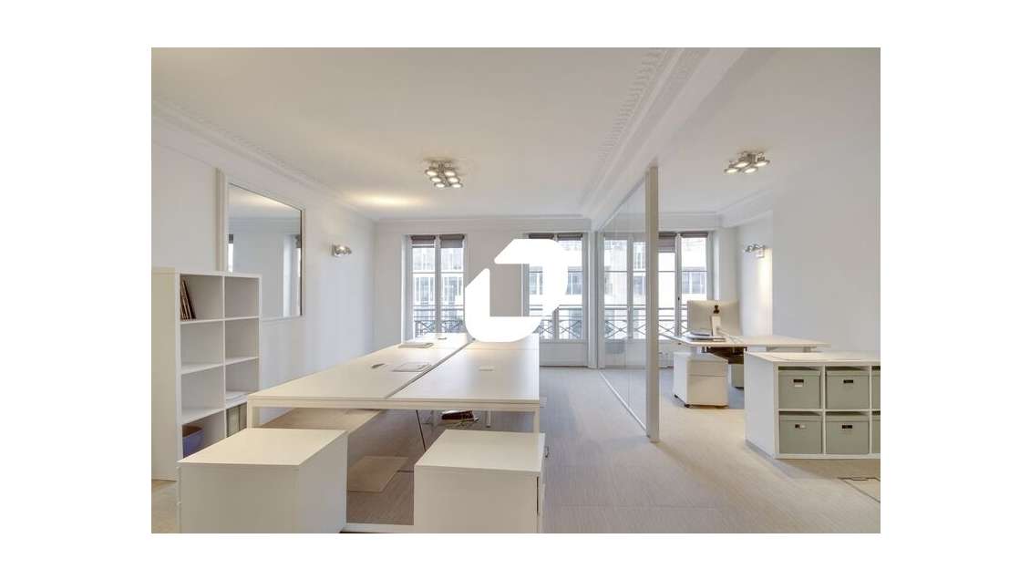 A louer Bureaux 83m² Paris
