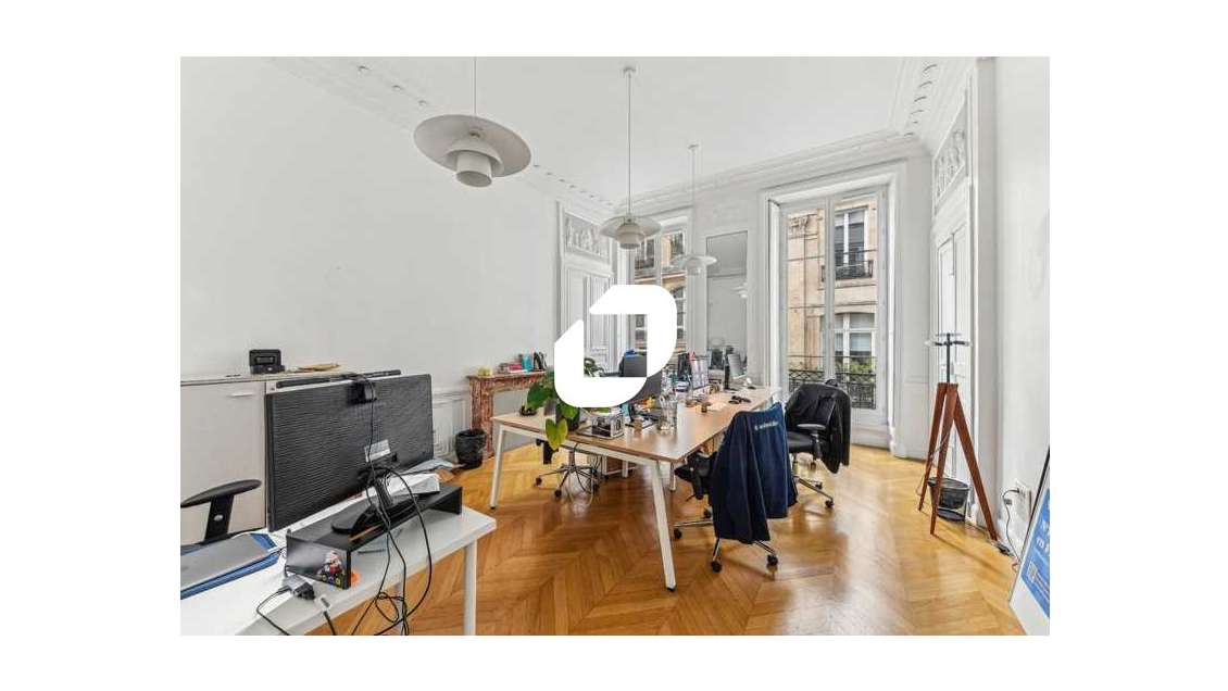 A louer Bureaux 201m² Paris