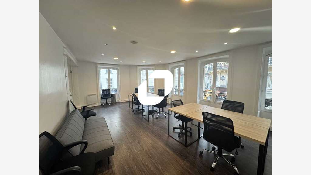 A louer Bureaux 100m² Paris