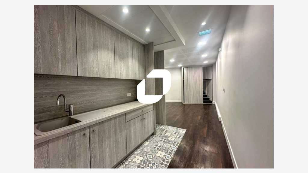 A louer Bureaux 215m² Paris