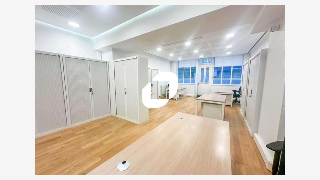 A louer Bureaux 215m² Paris