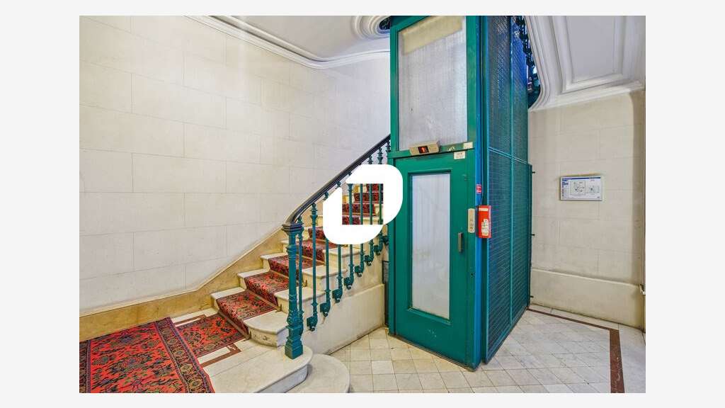 A louer Bureaux 244m² Paris