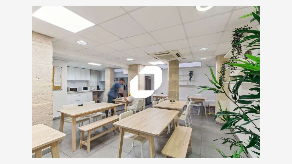 A louer Bureaux 2750m² Paris
