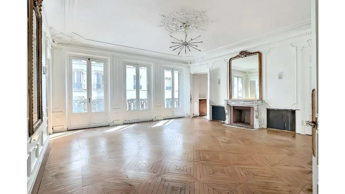 Location bureaux lumineux à Paris 8e Madeleine 