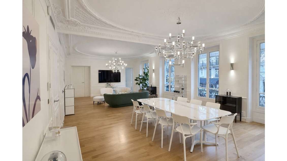 Location bureaux 238m² Paris 8ème Saint Lazare