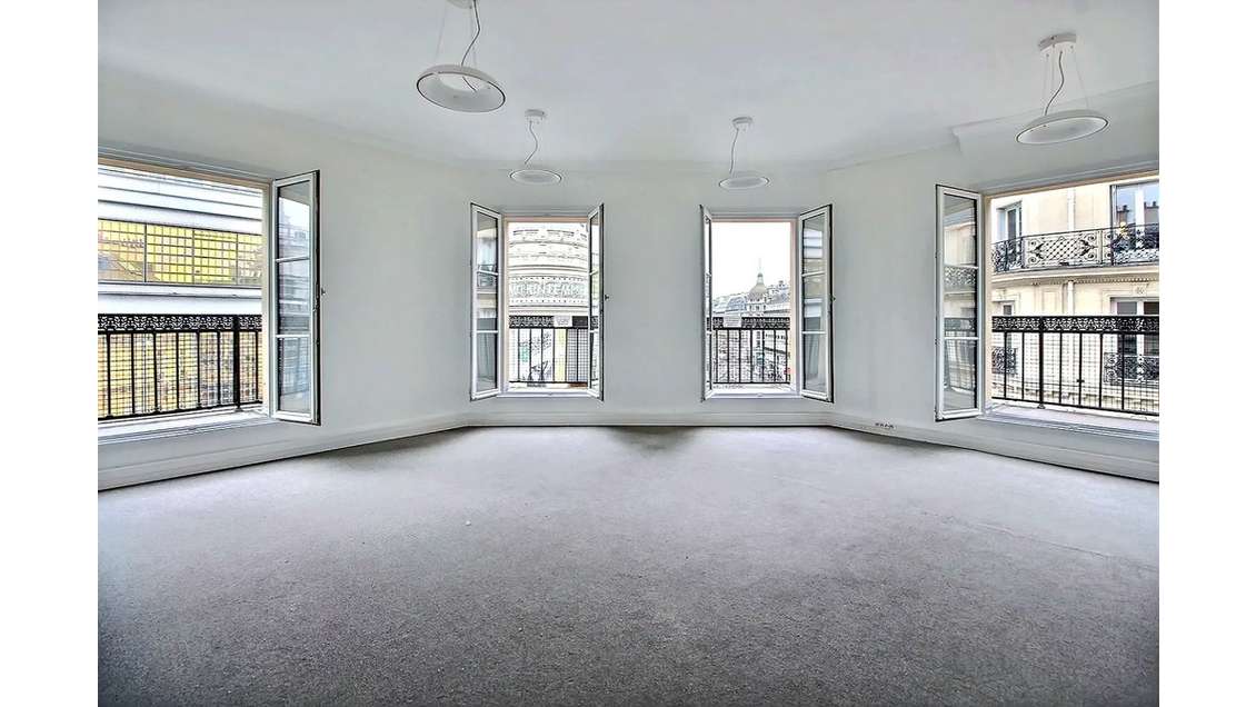 Location bureaux 186m² Paris 8ème Gare St Lazare