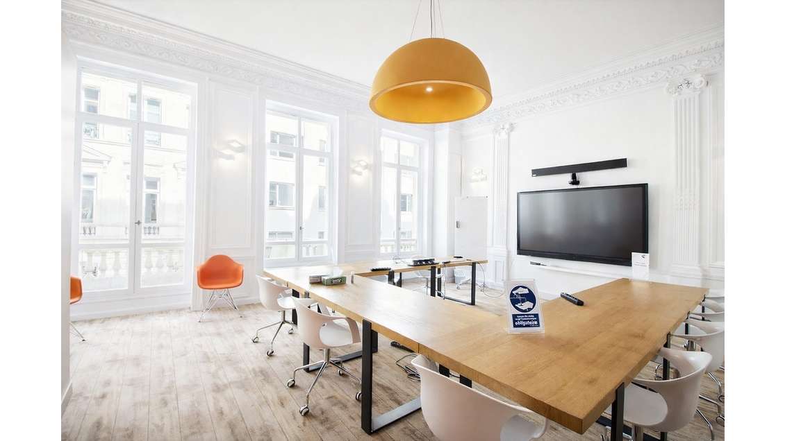 Location bureaux rénovés de 1134m² à Paris 75008
