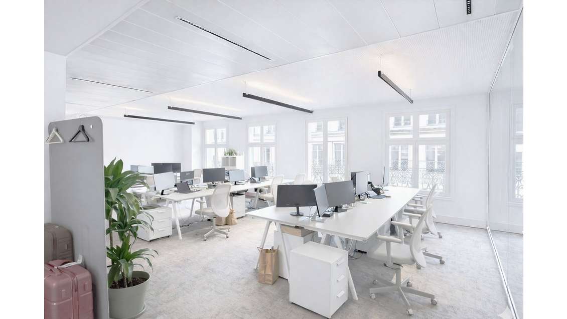 Location bureaux rénovés de 174m² à Paris 75008