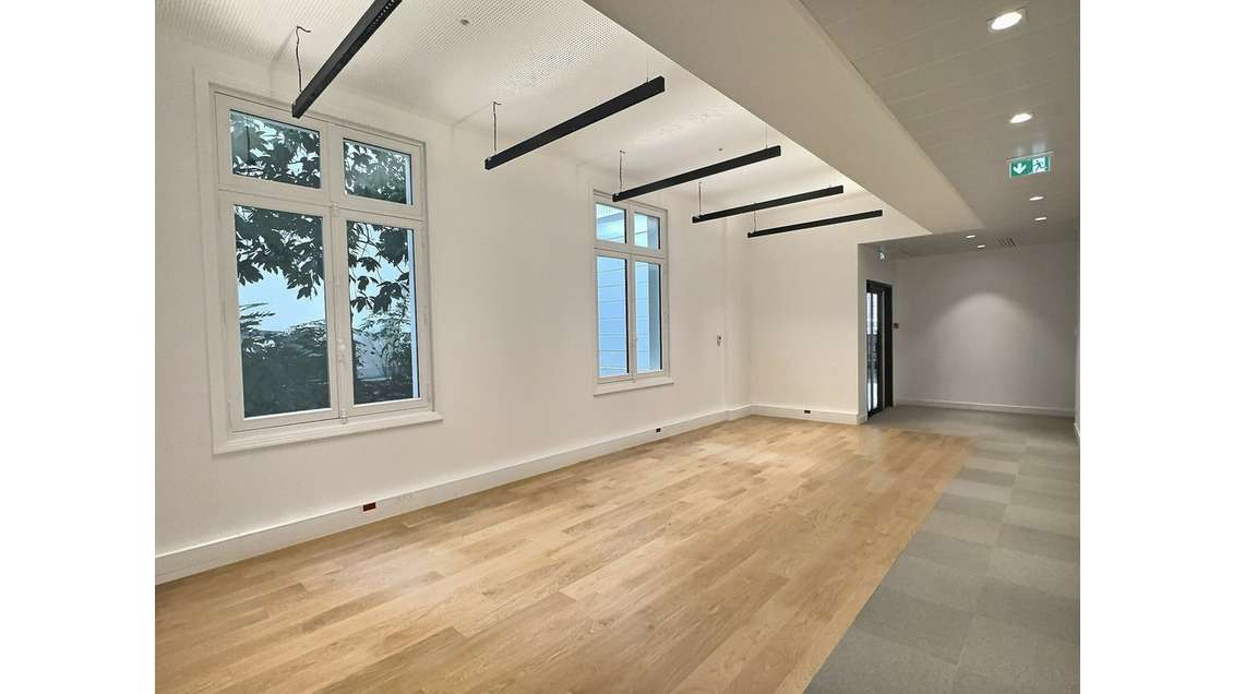 Location bureaux climatisés 214m² à Paris 8e 