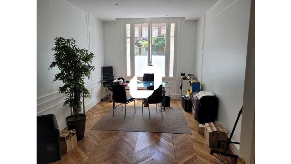 A louer Bureaux 198m² Paris