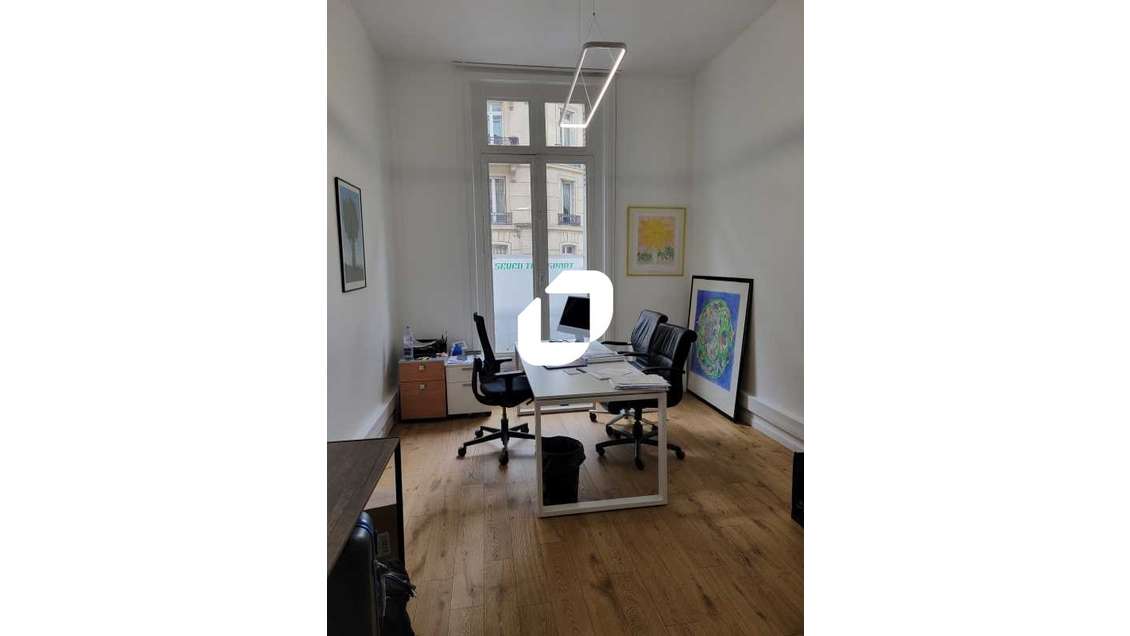 A louer Bureaux 56m² Paris