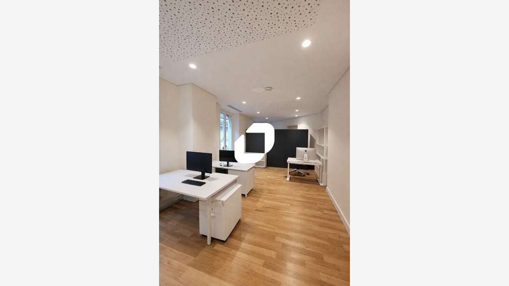 A louer Bureaux 238m² Paris