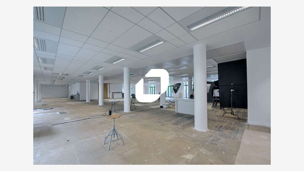 A louer Bureaux 1277m² Paris