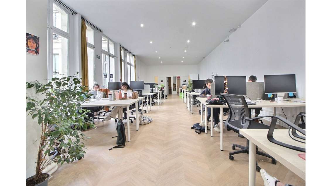 Location bureaux en excellent état à Paris 9e