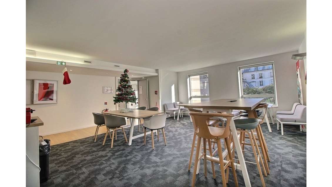 Location bureaux fonctionnels à Paris 9e