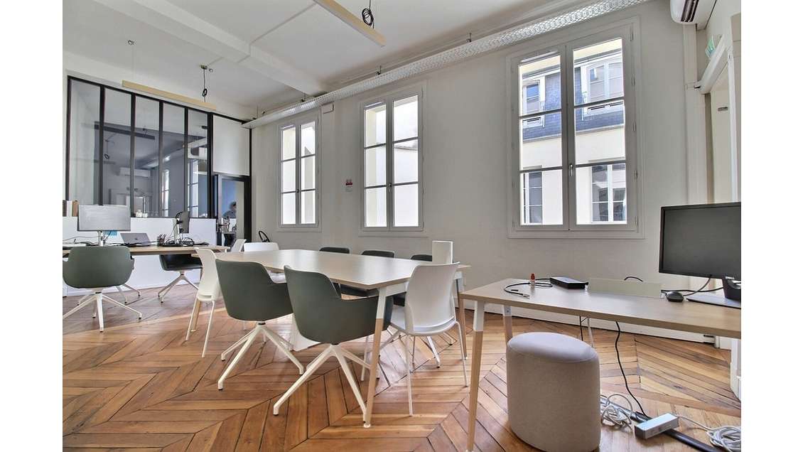 Location bureaux 164m² à Paris gare Saint Lazare