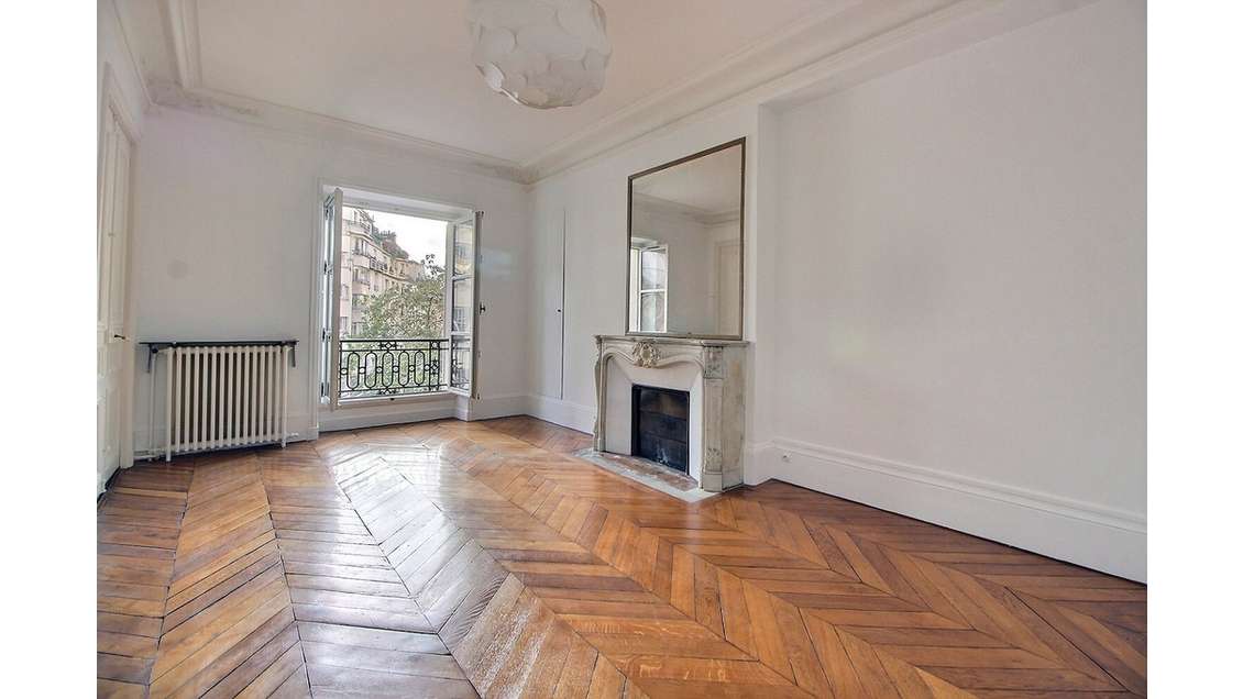 Location bureaux de caractère 80m² à Paris 9e