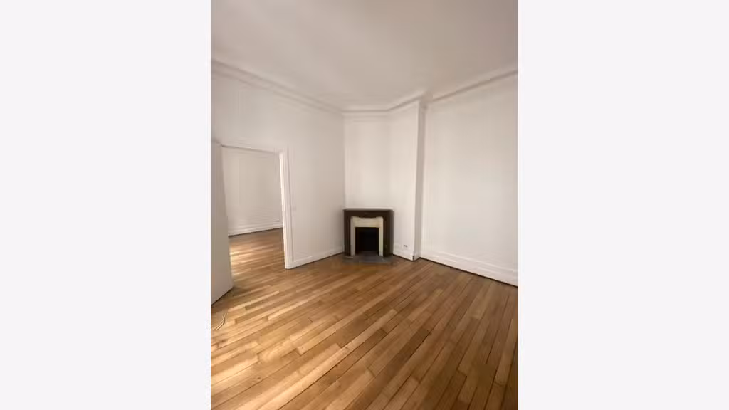Bureau à louer 110m² Rue Saint-Lazare Paris 9e