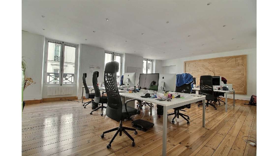 A louer bureaux rénovés 179m² à Paris 75009 Opéra
