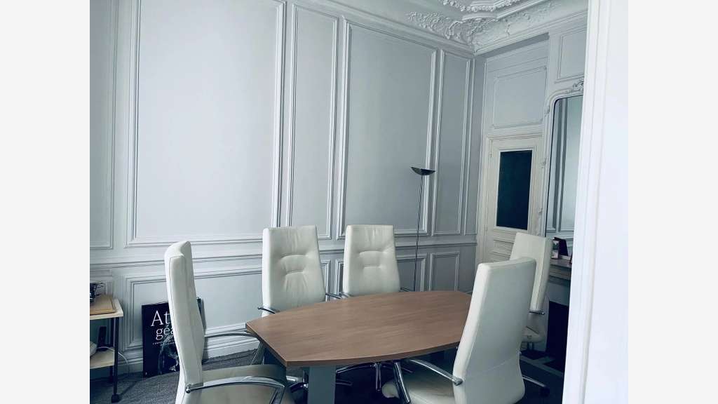 A louer bureau de 25m² quartier animé Paris 75009