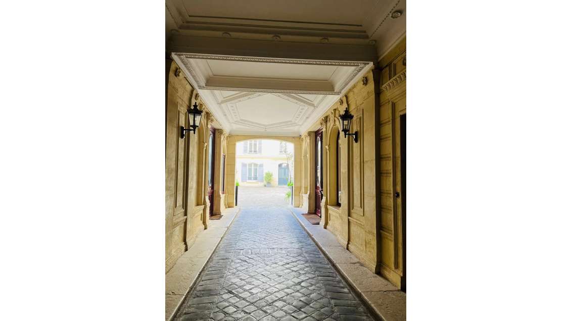 A louer bureau de 25m² quartier animé Paris 75009