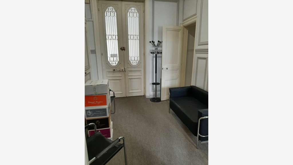 A louer bureau de 25m² quartier animé Paris 75009