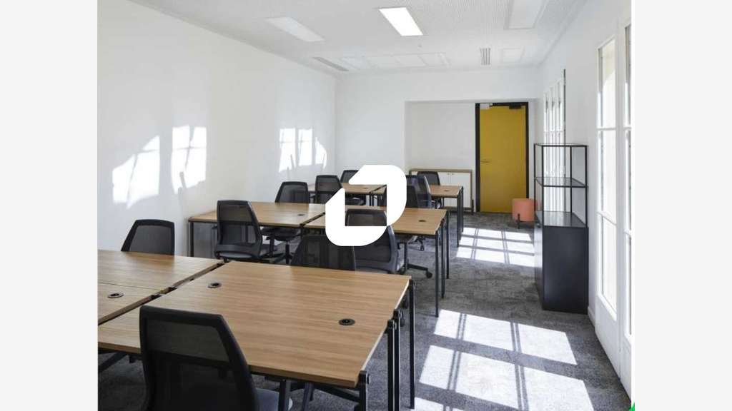 A louer Bureaux 242m² Paris