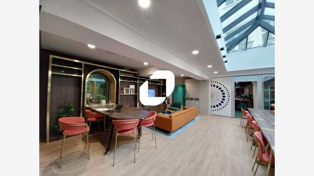 A louer Bureaux 242m² Paris
