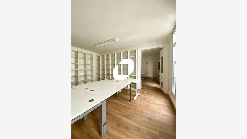 A louer Bureaux 180m² Paris