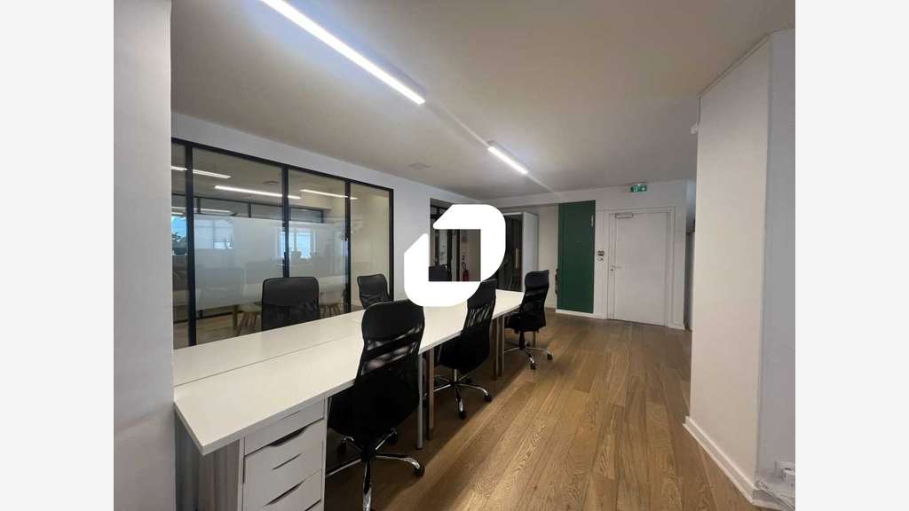 A louer Bureaux 95m² Paris