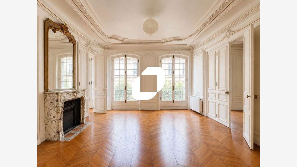 A louer Bureaux 338m² Paris