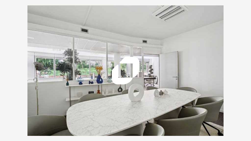 A louer Bureaux 611m² Paris