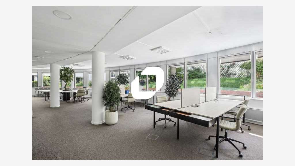 A louer Bureaux 611m² Paris