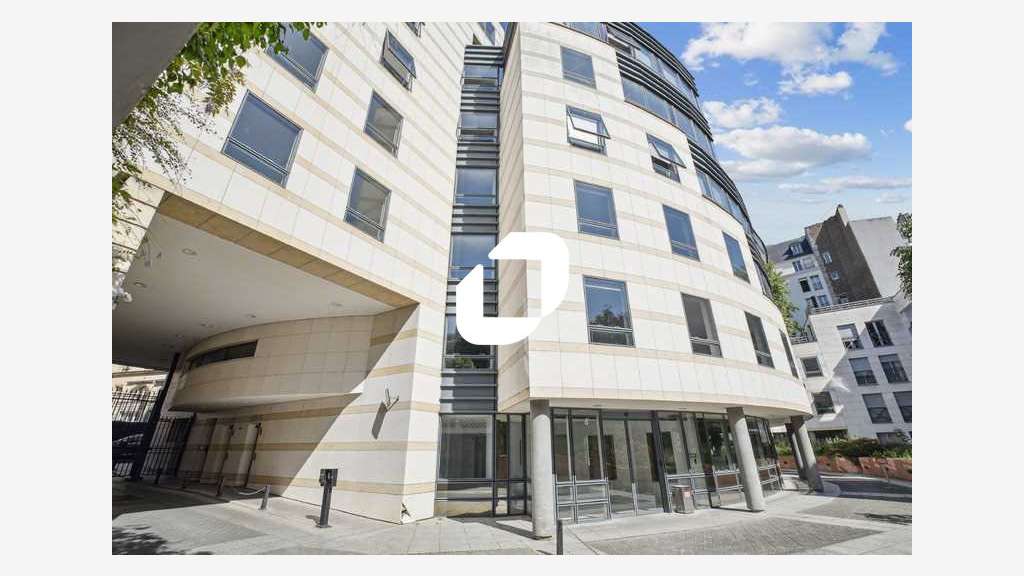 A louer Bureaux 611m² Paris