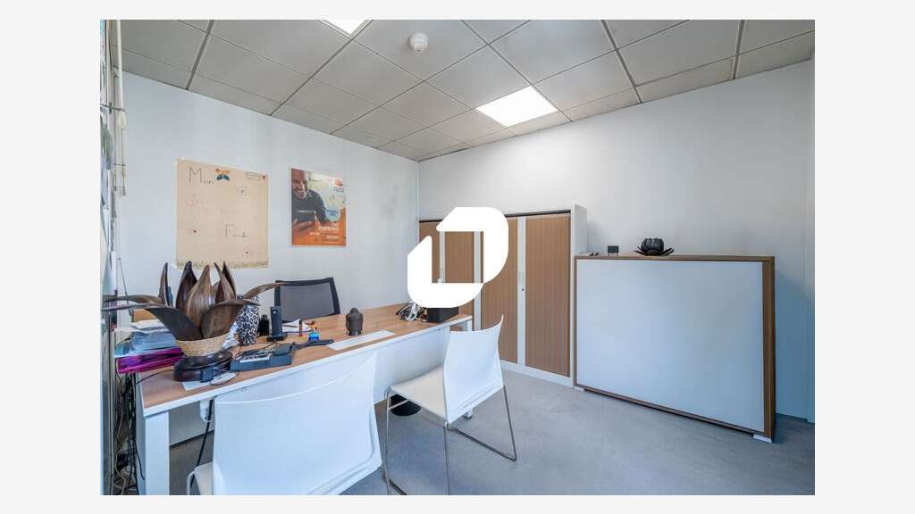 A louer Bureaux 94m² Paris