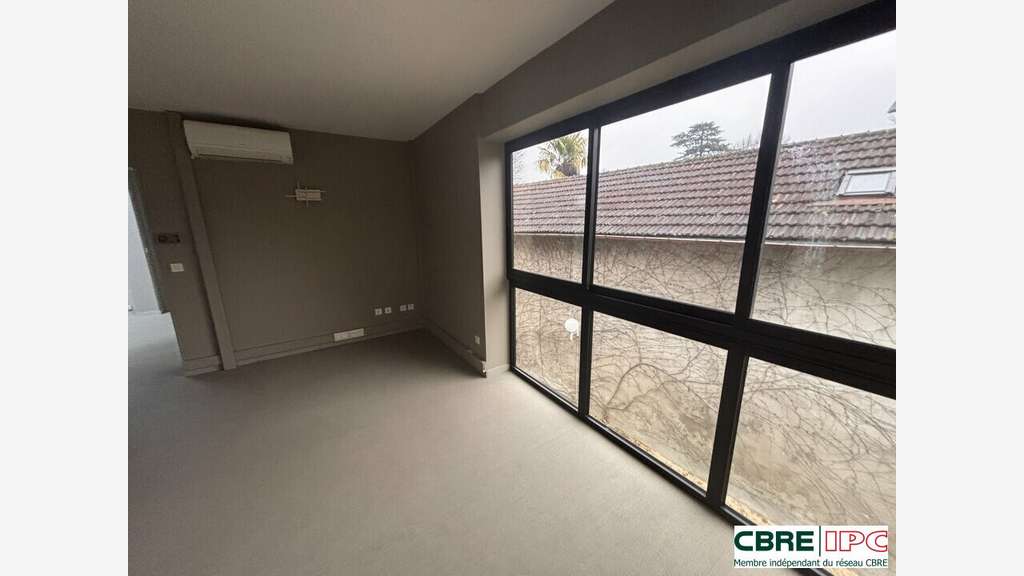 Location bureaux 424m² à Pau quartier Trespoey