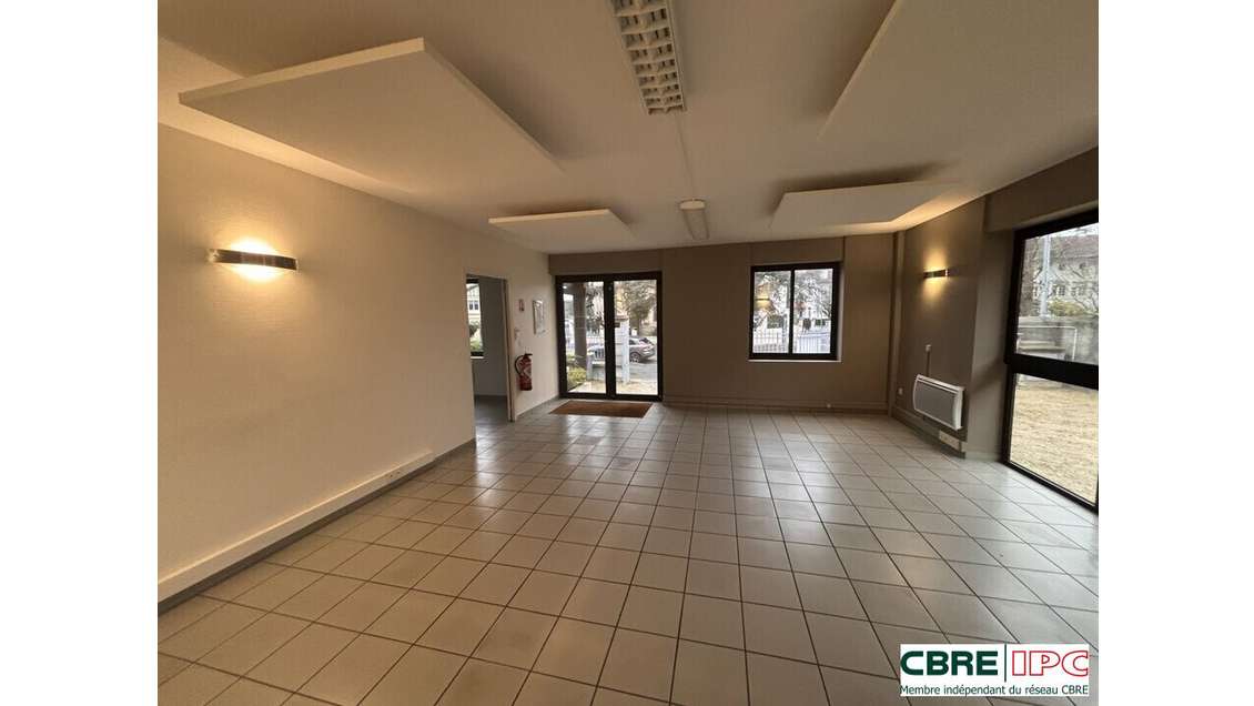 Location bureaux 424m² à Pau quartier Trespoey