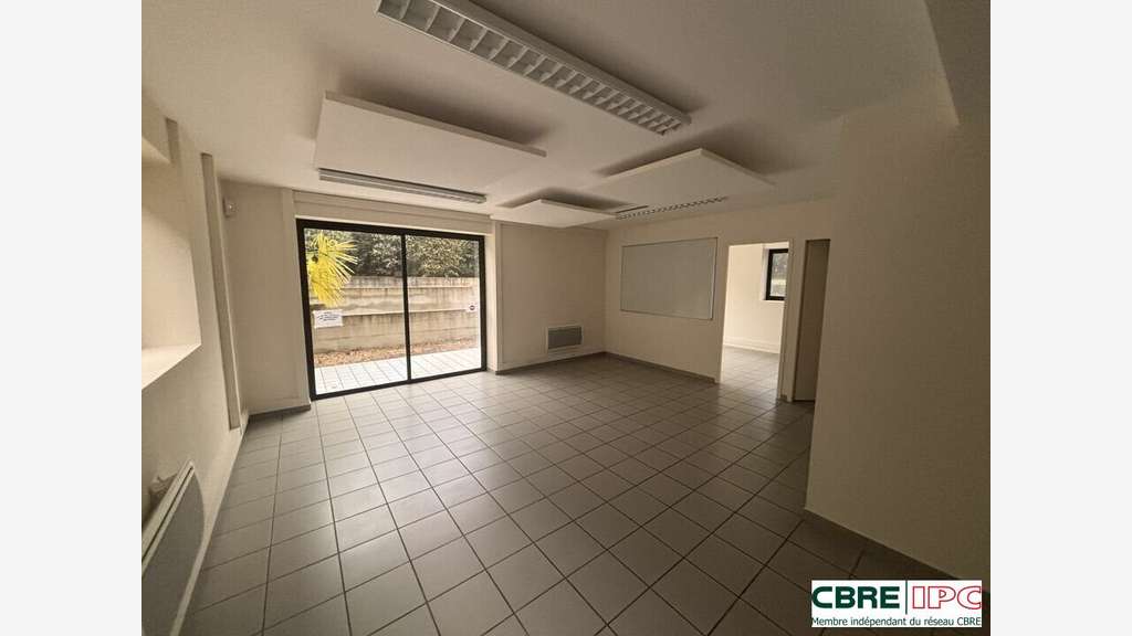 Location bureaux 424m² à Pau quartier Trespoey