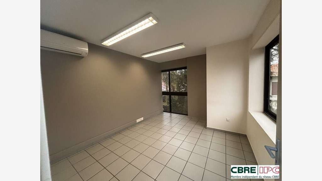 Location bureaux 424m² à Pau quartier Trespoey
